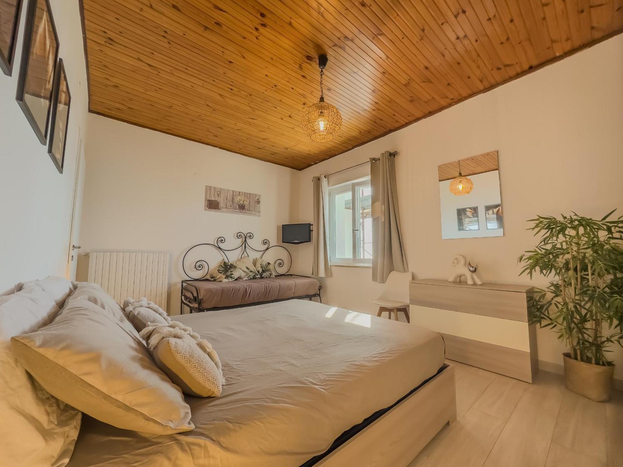 Athena Sea Front Apartment, Parking & Pool Lago Patria Esterno foto