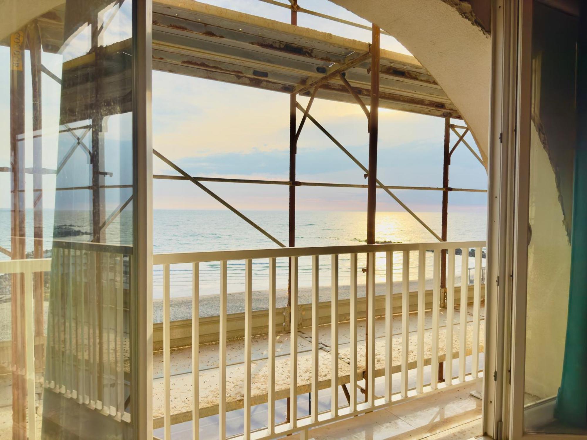 Athena Sea Front Apartment, Parking & Pool Lago Patria Esterno foto